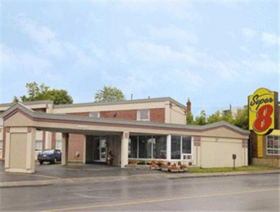 Super 8 By Wyndham Kingston Ξενοδοχείο Εξωτερικό φωτογραφία