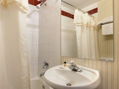 Super 8 By Wyndham Kingston Ξενοδοχείο Δωμάτιο φωτογραφία